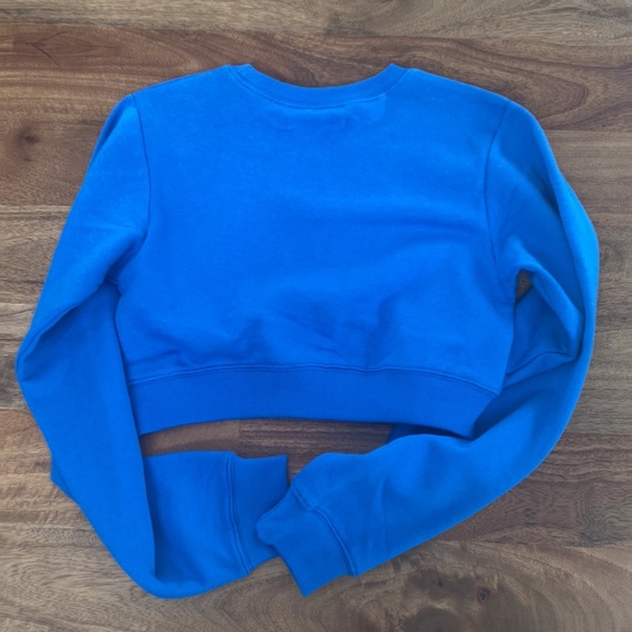 Urban Outfitters Cropped Crew Neck Sweatshirt - Picture 11 of 11